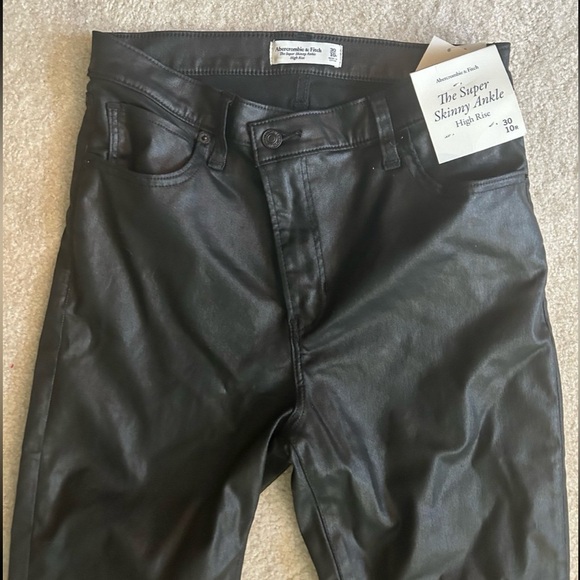 Abercrombie Faux Leather Skinny High Rise Jeans - Picture 3 of 4